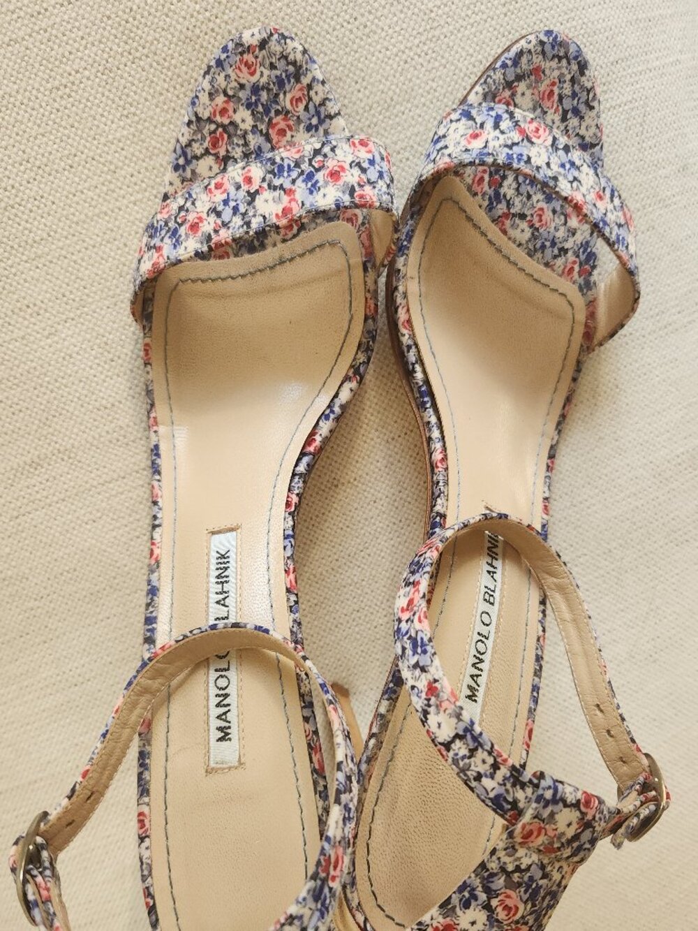 Manolo Blahnik Floral Print Satin Strappy High Heel Sandals - Sz 39 - Picture 2 of 15